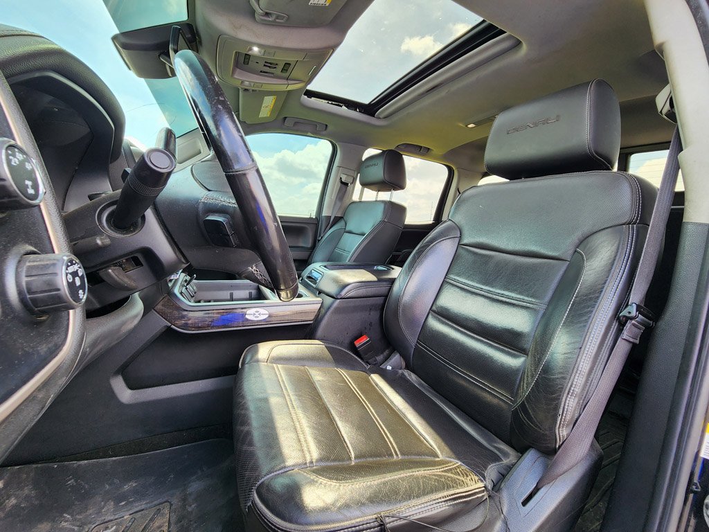 Used 2015 Onyx Black GMC Denali image 4