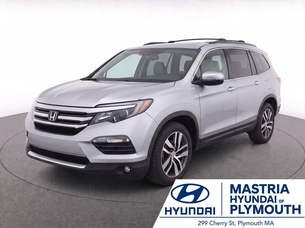 Used 2018 Silver Honda Touring image 1