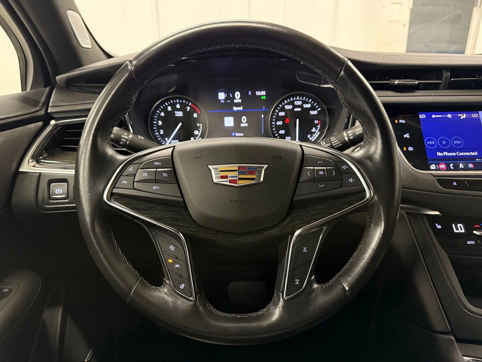 Used 2022 White Cadillac Premium Luxury image 18