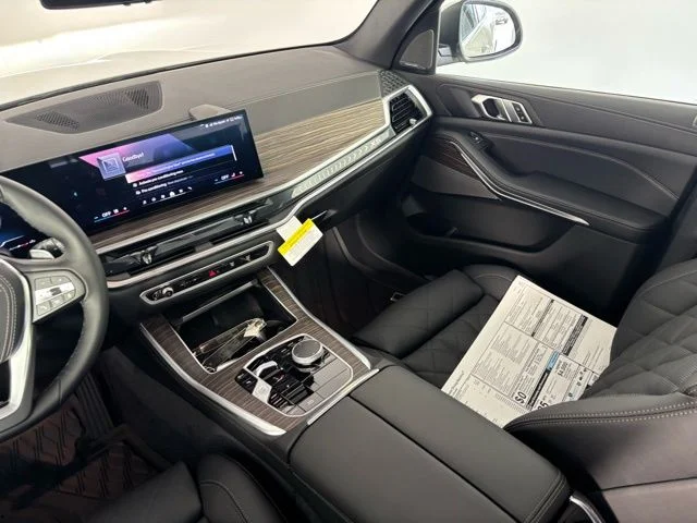 New 2026 Alpine White BMW xDrive40i image 32