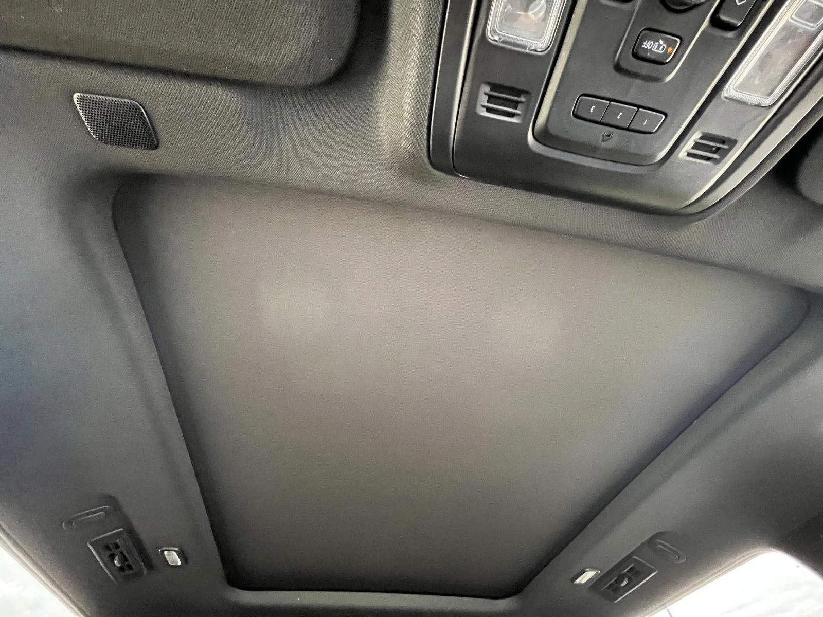 2021 Chevrolet Suburban RST - Photo 26