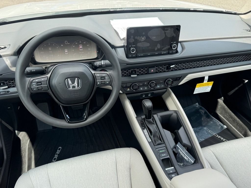 2025 Honda Accord SE - Photo 6