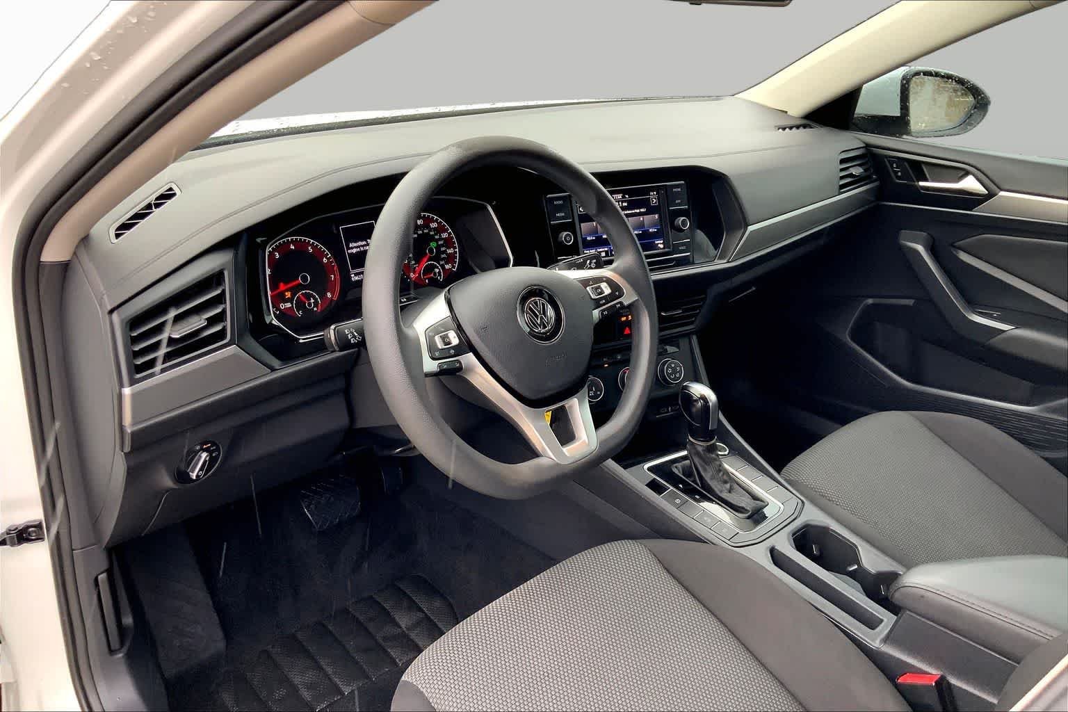 Used 2021 Pure White Volkswagen S image 15
