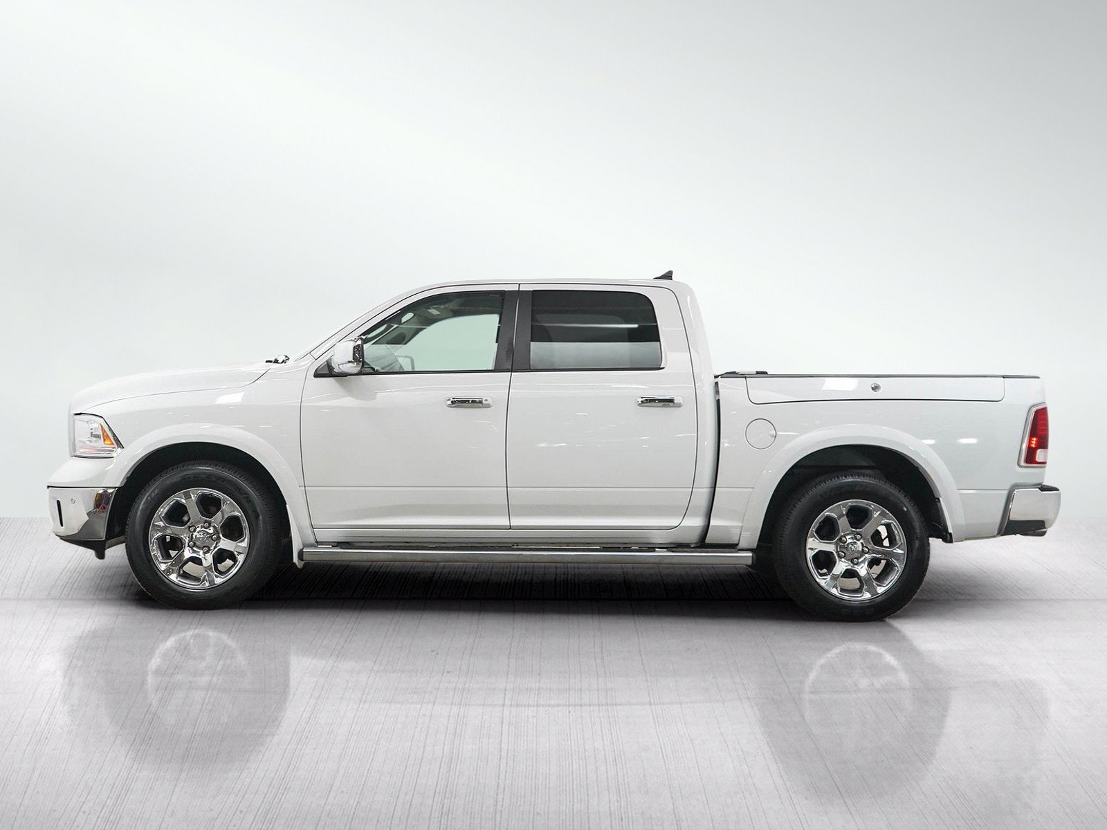 Used 2015 RAM Ram 1500 Pickup Laramie with VIN 1C6RR7NM2FS615722 for sale in South Saint Paul, Minnesota