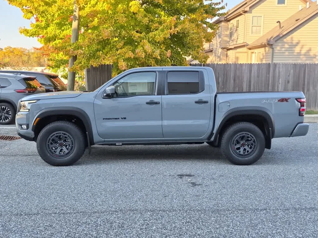 New 2027 GRAY Nissan PRO-4X image 5