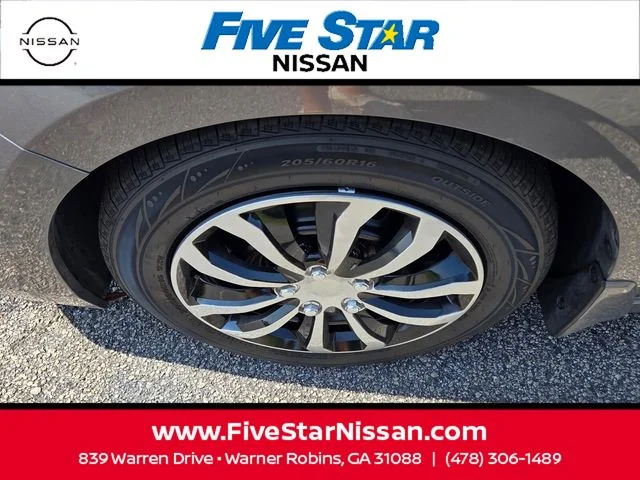Used 2025 Gray Nissan S image 16