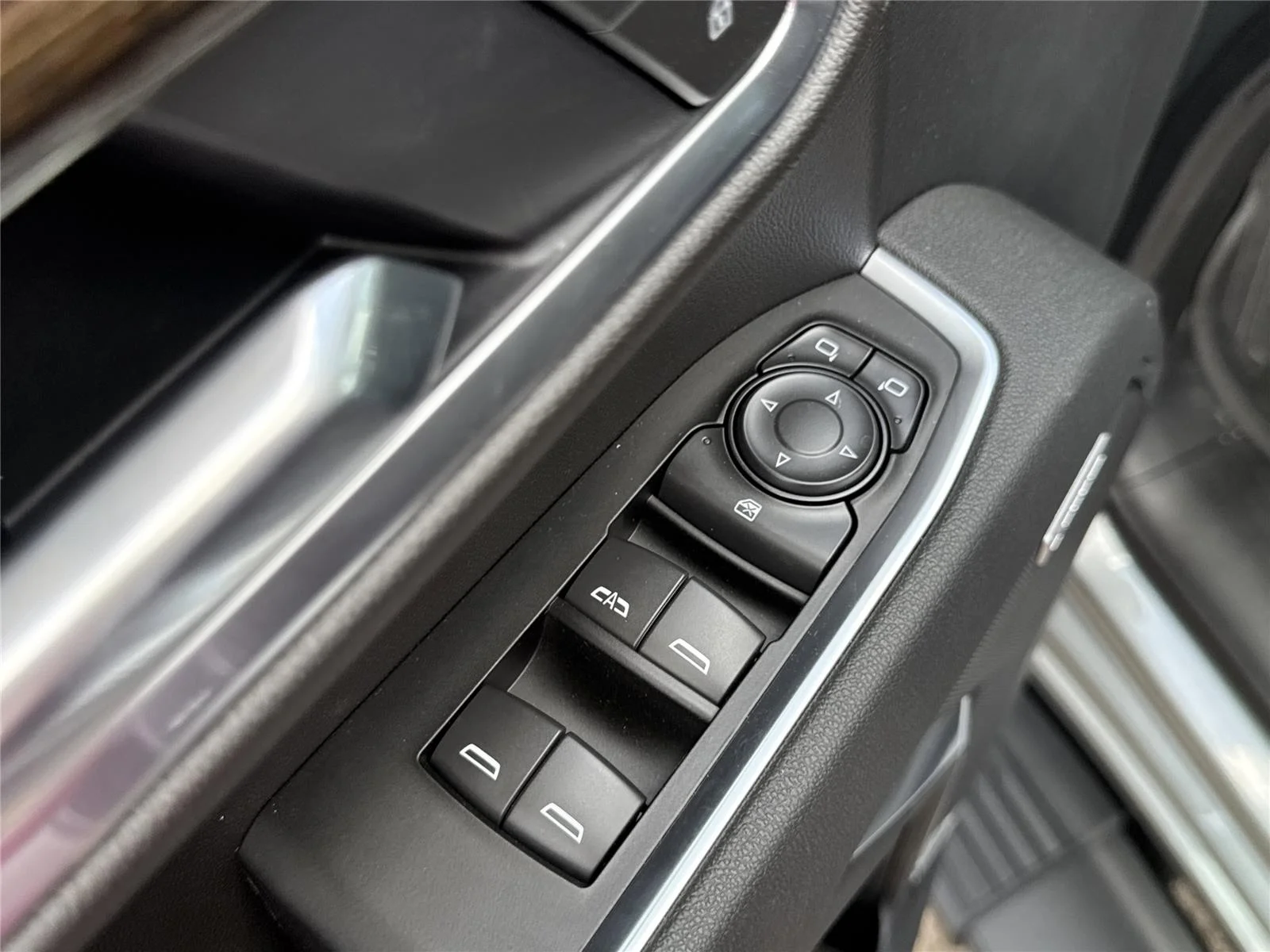 New 2026 Sterling Metallic GMC Elevation image 30