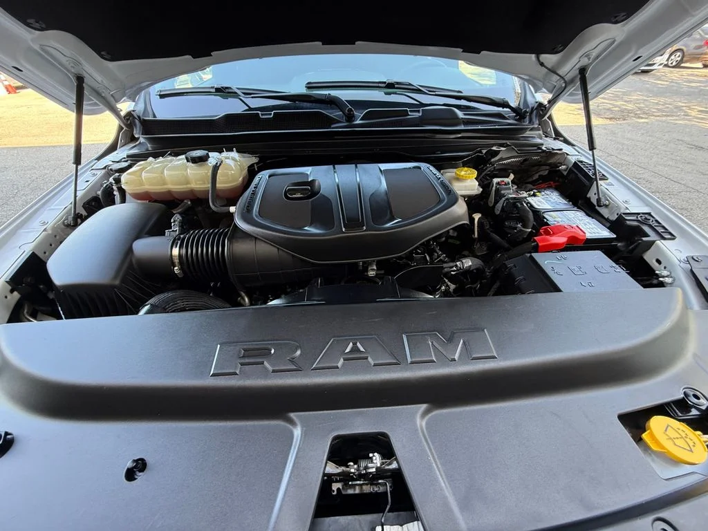 Used 2025 White Ram Big Horn/Lone Star image 20