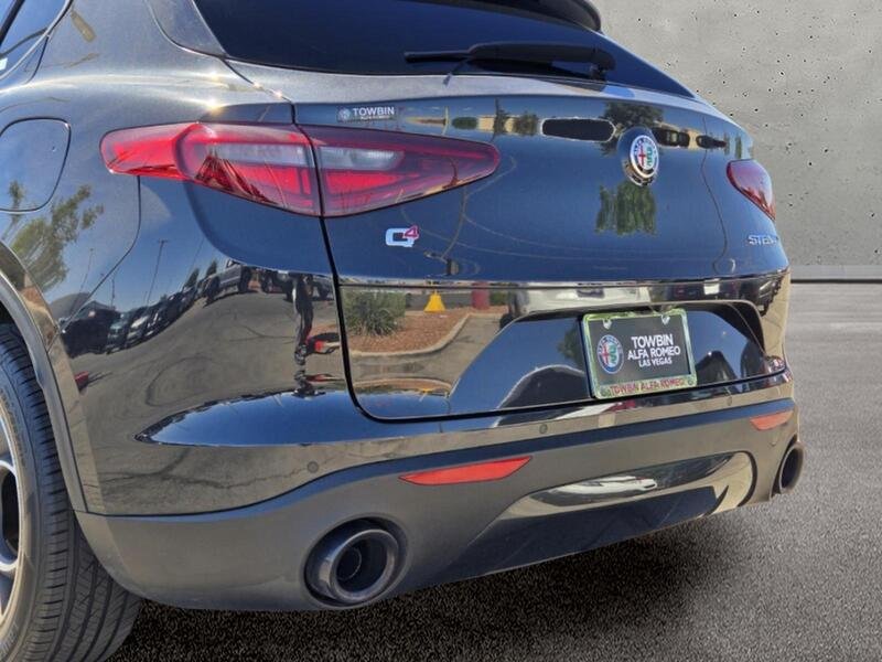 Used 2023 Black Metallic Alfa Romeo SPRINT AWD image 5