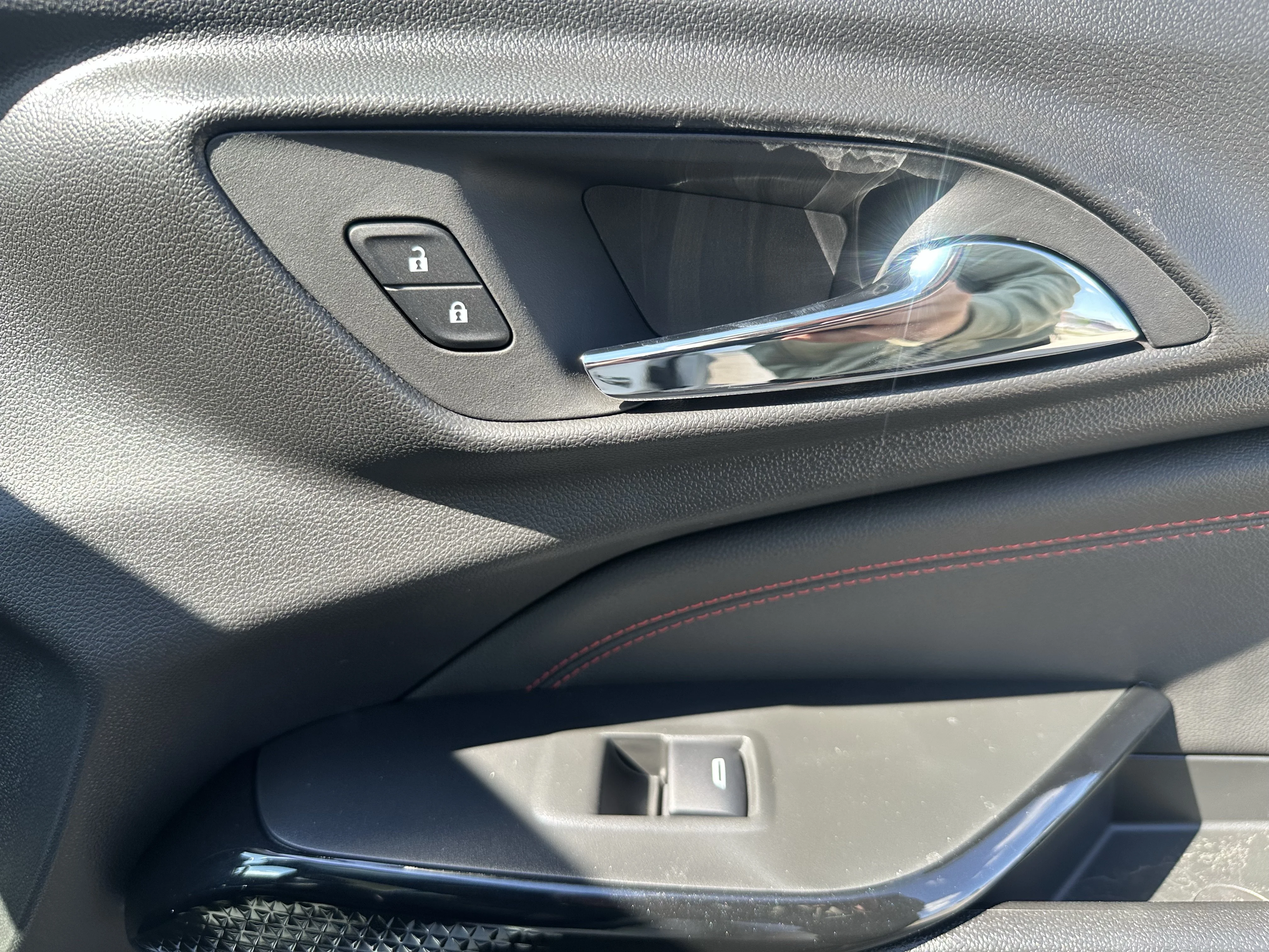 New 2026 Summit White Chevrolet 2RS image 20