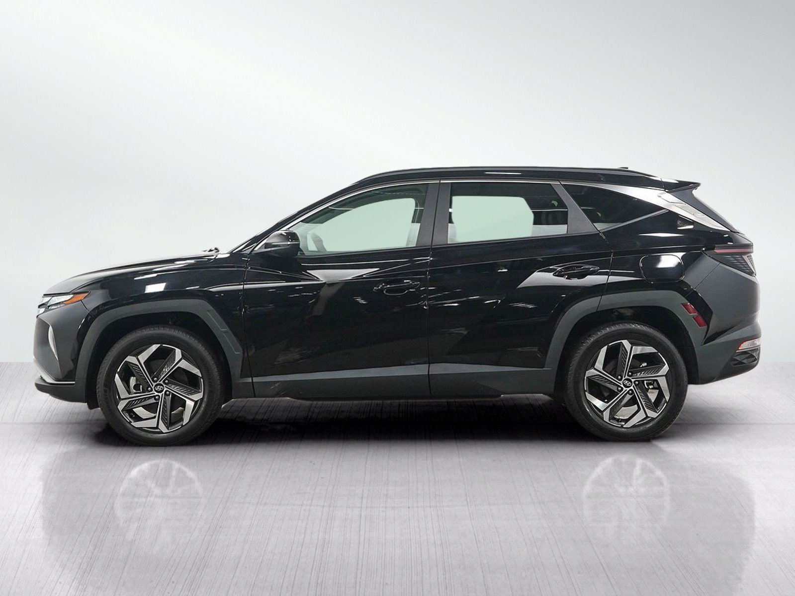 Used 2024 Black Pearl Hyundai SEL AWD *Ltd Avail* image 2