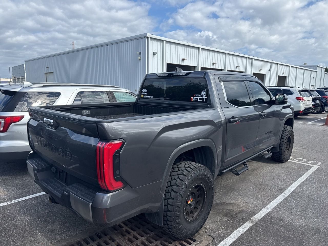 Used 2022  Toyota Limited image 3