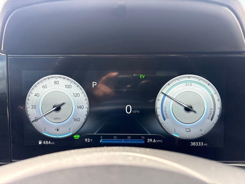 Used 2023 White Hyundai Limited image 19