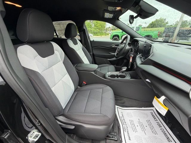 2026 Chevrolet Trax RS - Photo 35