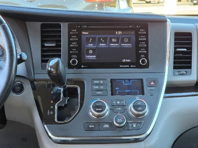 Used 2018 Beige Toyota XLE image 26