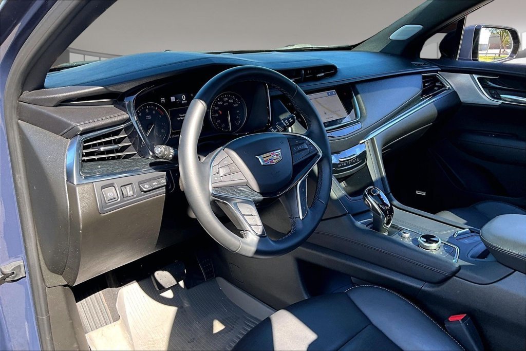 Used 2025 Black Cadillac Premium Luxury image 13