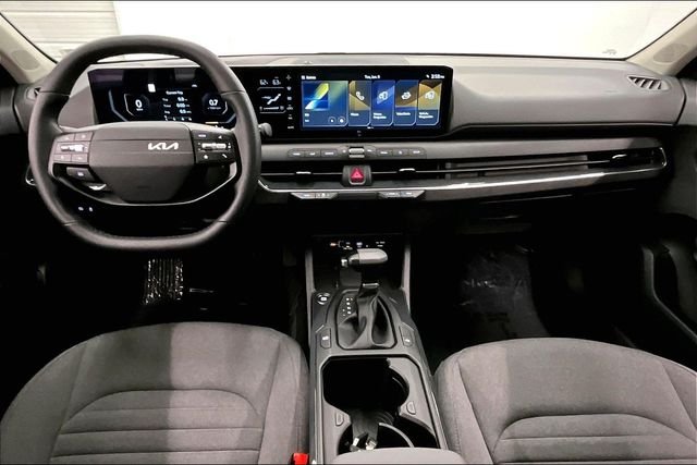 2025 Kia K4 EX - Photo 17