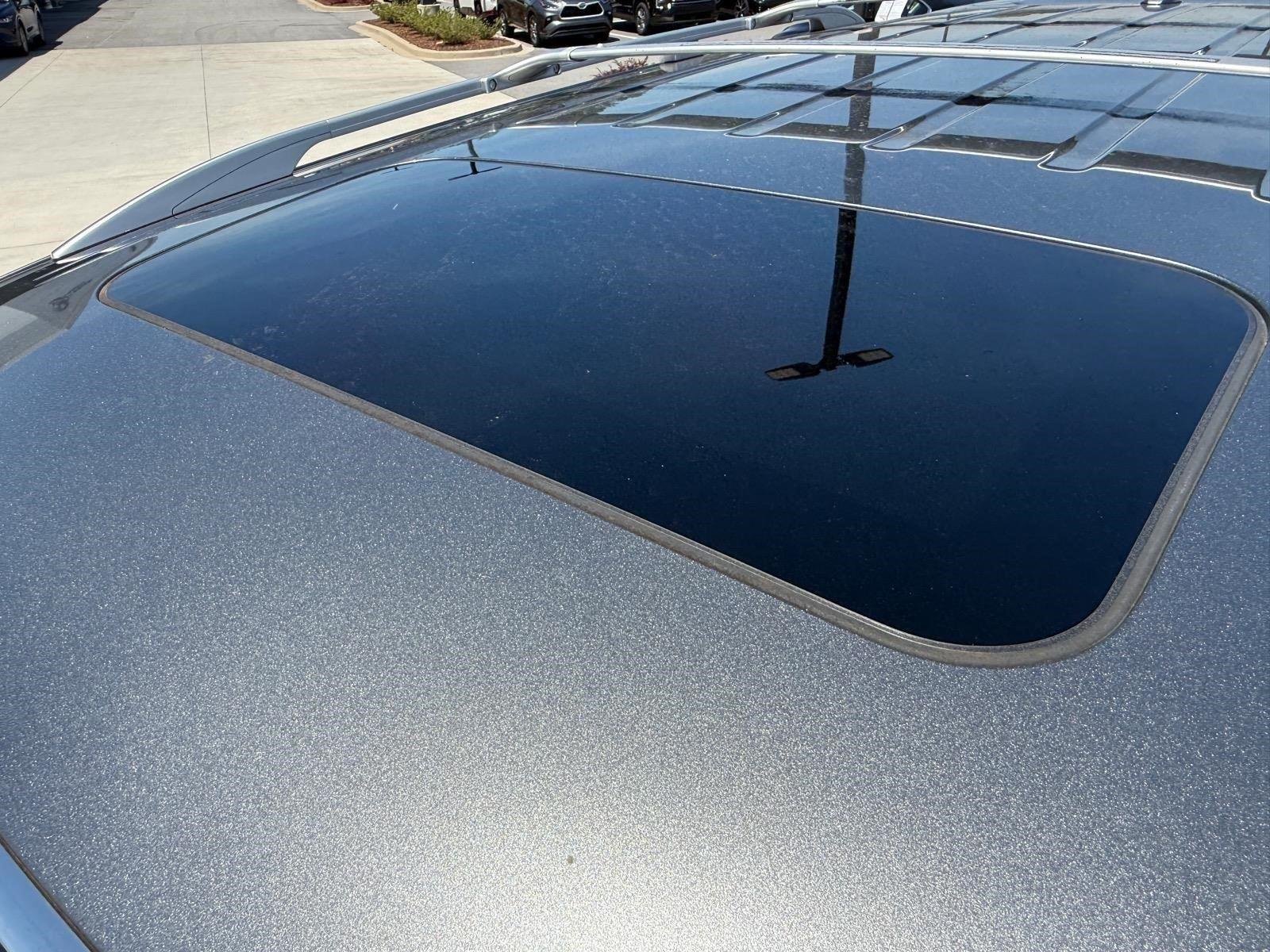 Used 2019 Graphite Shadow INFINITI LUXE image 18