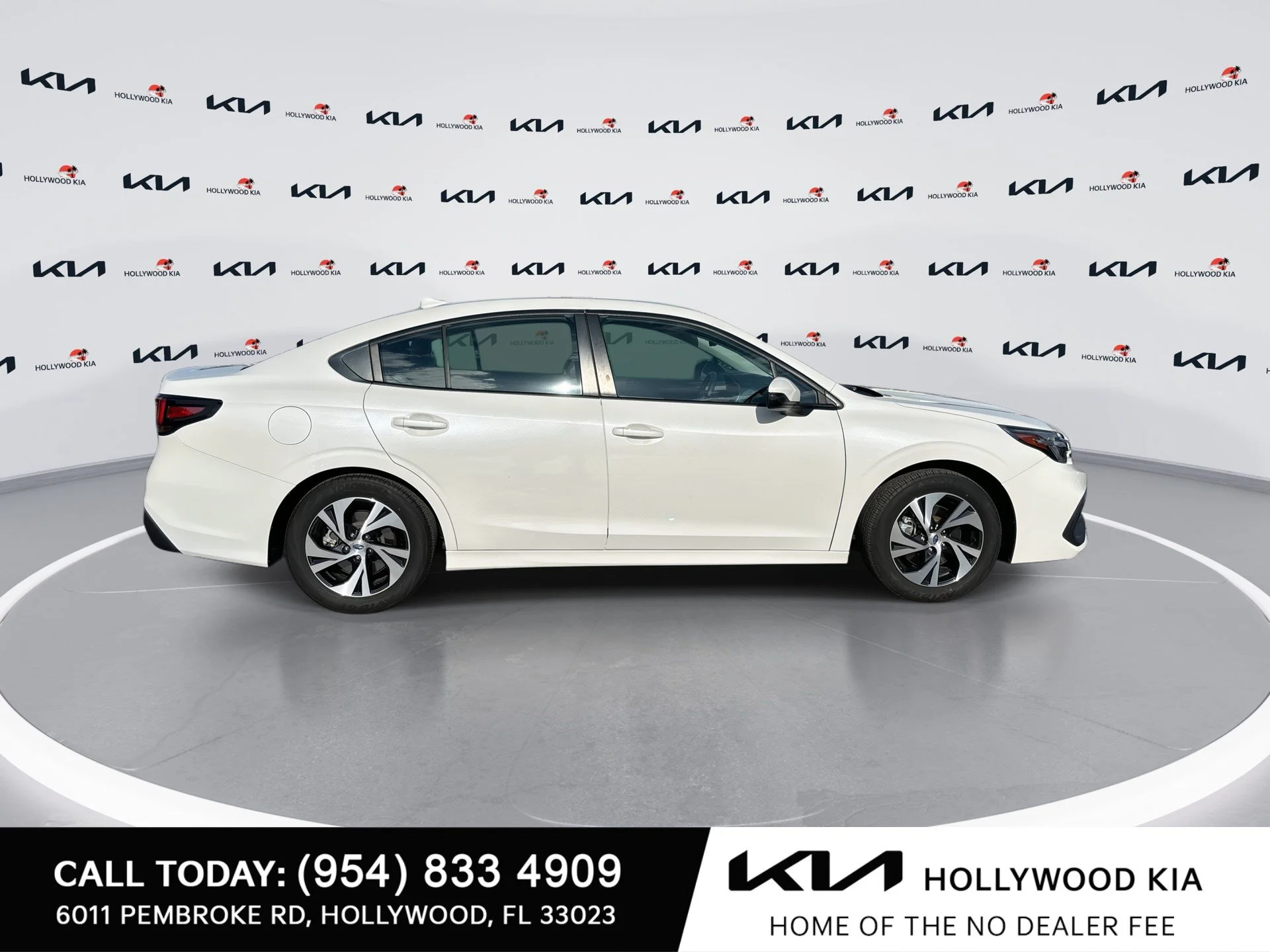 Used 2024 Crystal White Pearl Subaru Premium image 9