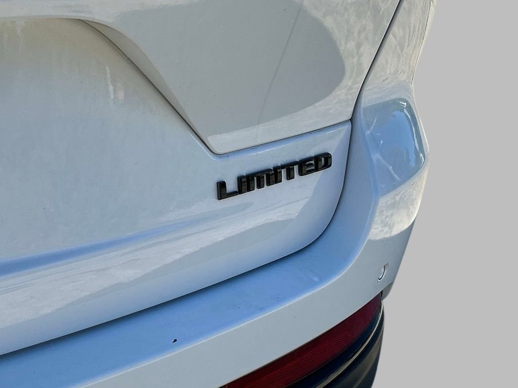 Used 2023 White Jeep Limited image 14