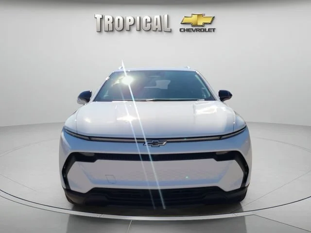New 2026 Summit White Chevrolet LT image 8