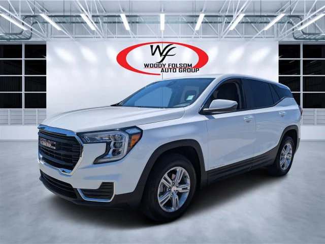Used 2024 White GMC SLE image 8