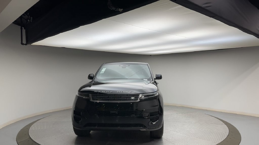 Used 2024 Santorini Black Metallic Land Rover SE image 3