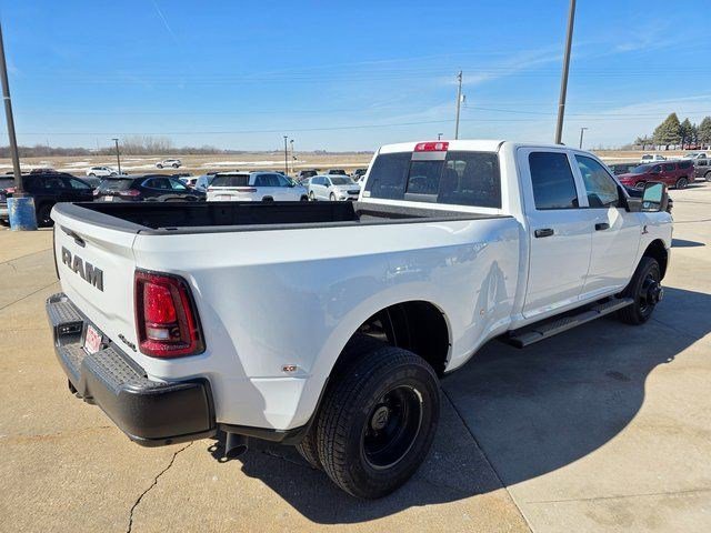 New 2026 Bright White Clear-Coat Exterior Paint RAM Tradesman image 7