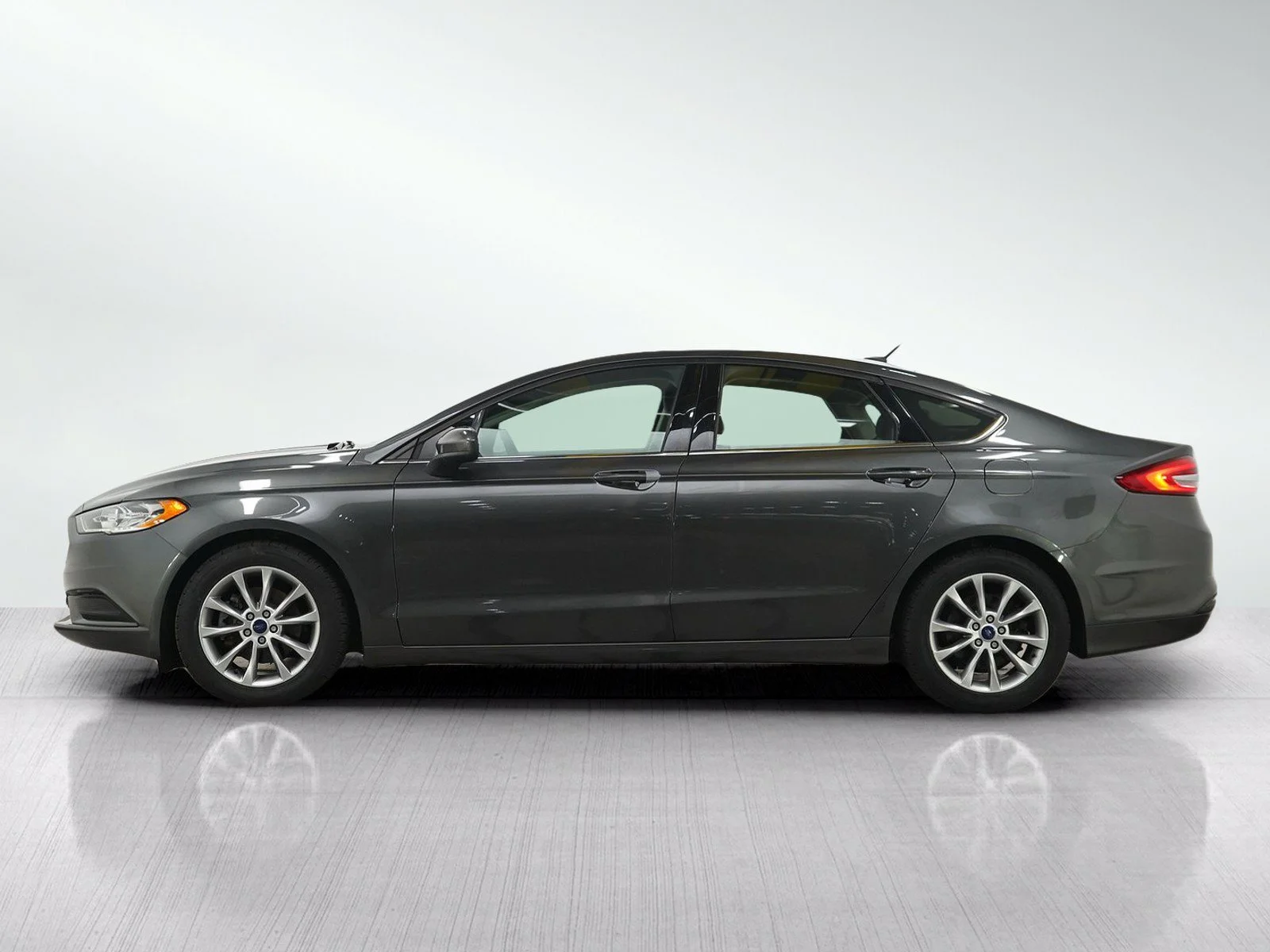 Used 2017 Ford Fusion SE with VIN 3FA6P0H75HR164319 for sale in White Bear Lake, Minnesota