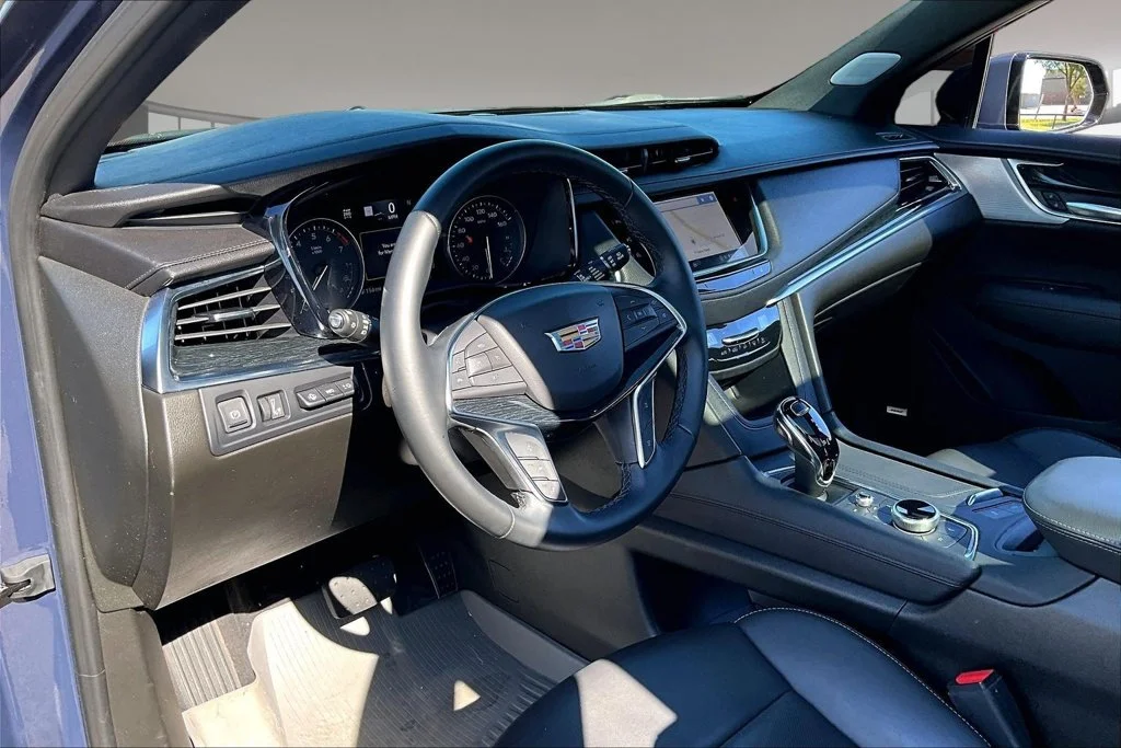 Used 2025 Black Cadillac Premium Luxury image 13