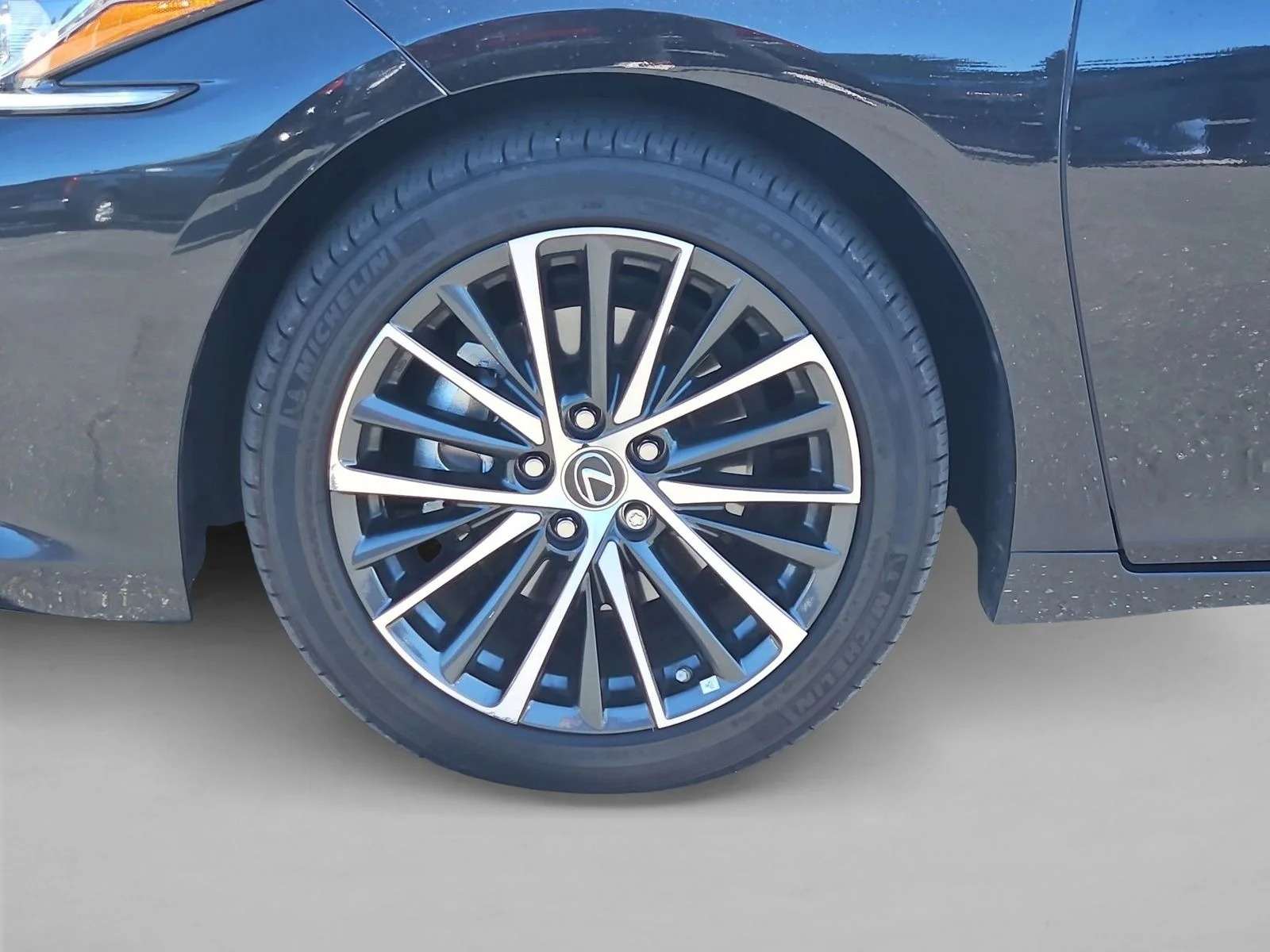 Certified Used 2025 Caviar Lexus ES 300h image 14