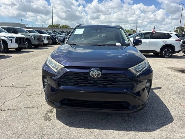 Used 2019  Toyota XLE image 17