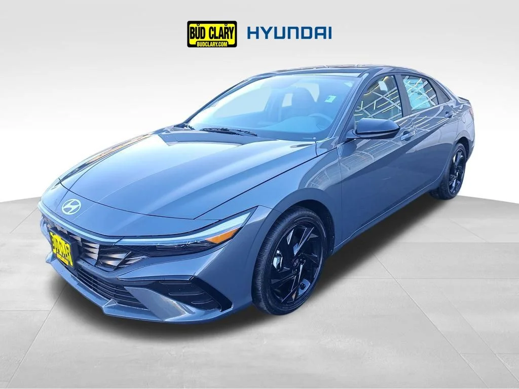 2026 Hyundai Elantra 2.0 SEL Sport Premium's photo