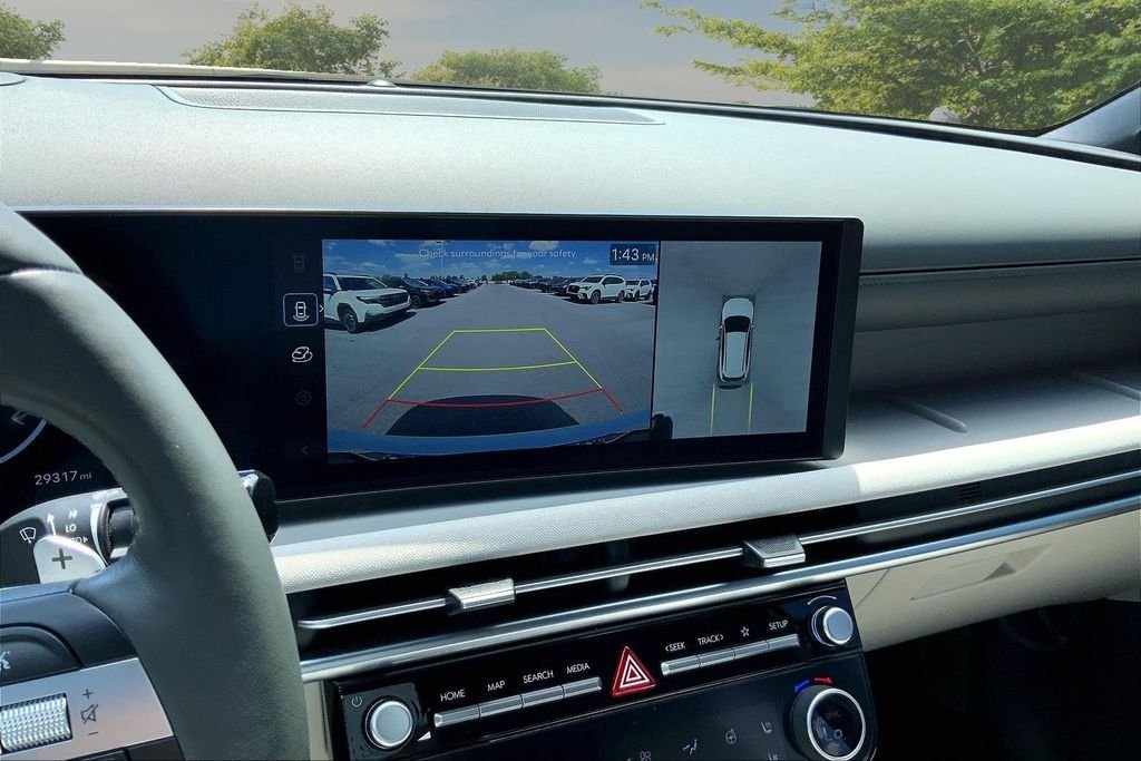 Used 2025 White Hyundai Limited image 14