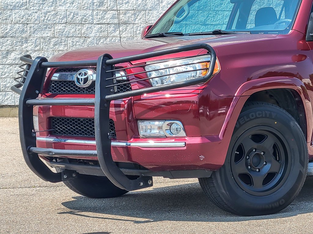 Used 2010 Red Toyota SR5 image 2