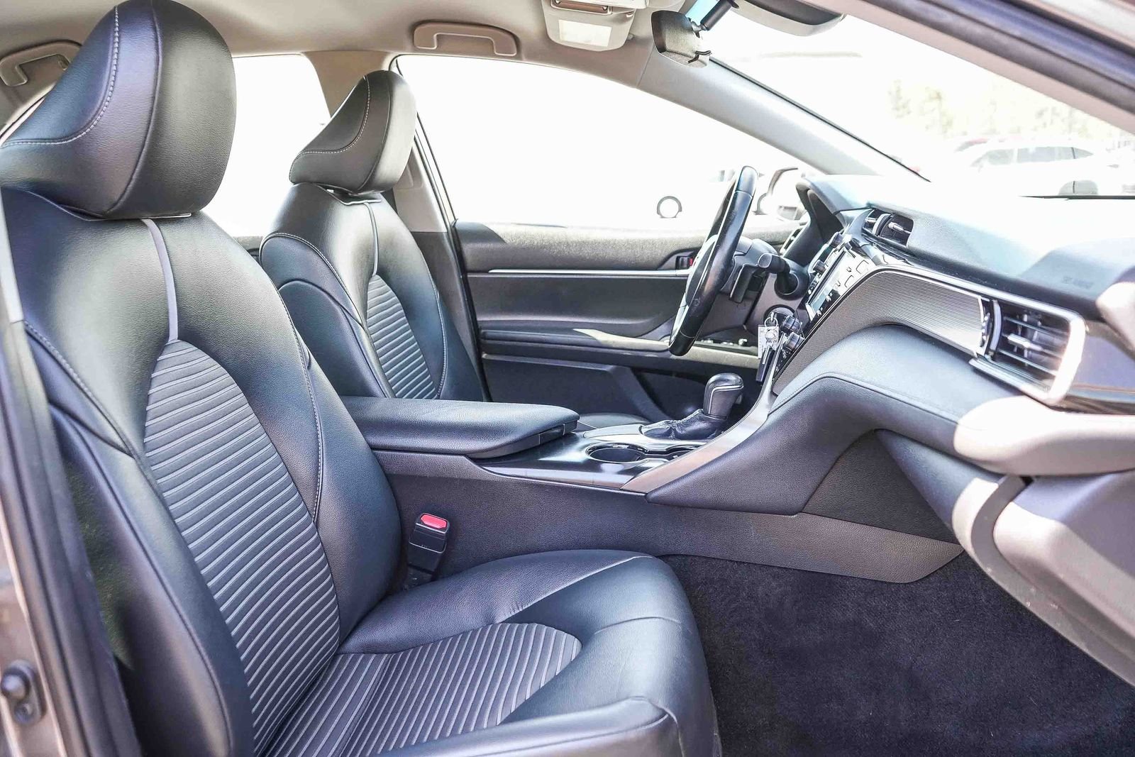 Used 2019 Gray Toyota SE image 16
