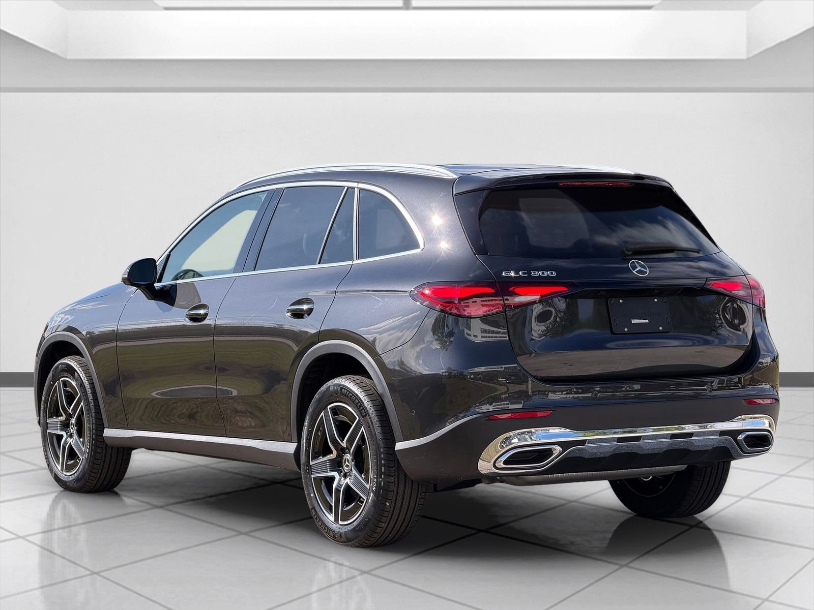 Certified Used 2026 Gray Mercedes-Benz GLC 300 image 4