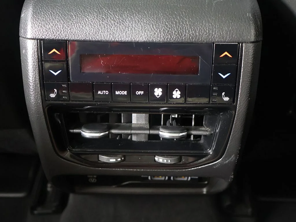 Used 2023 Black Jeep Summit image 61
