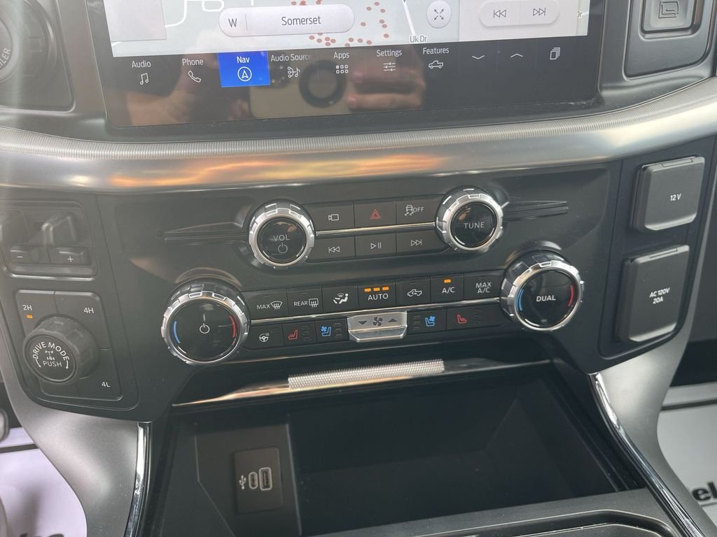 Used 2025 Black Ford Lariat image 19