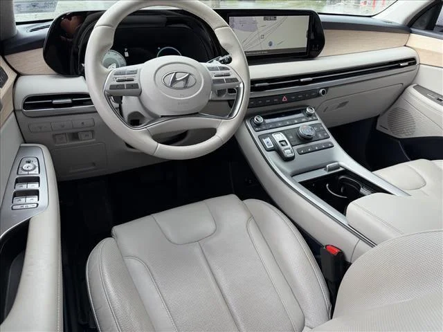 Used 2023 Hyper White Hyundai Limited image 9