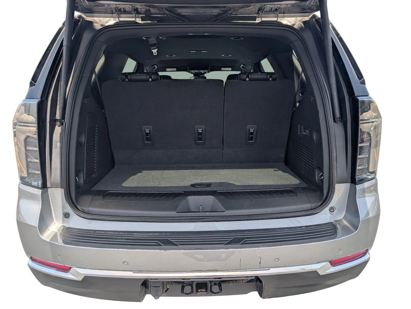 Used 2026 Sterling Gray Metallic Chevrolet LT image 41