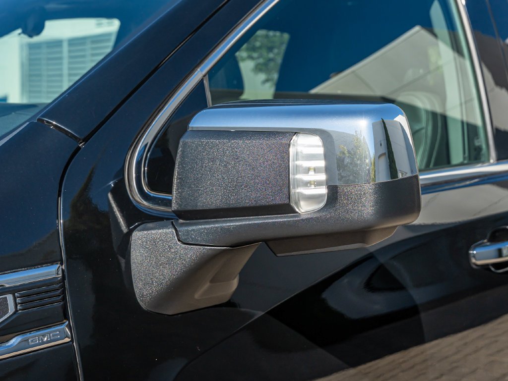 Used 2024 Onyx Black GMC Denali image 17