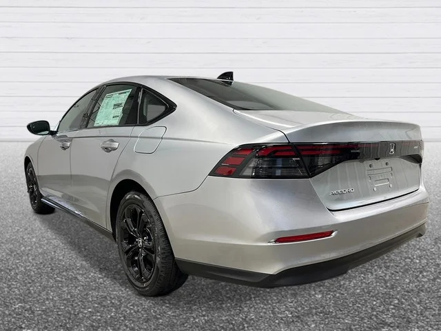 2025 Honda Accord SE - Photo 3