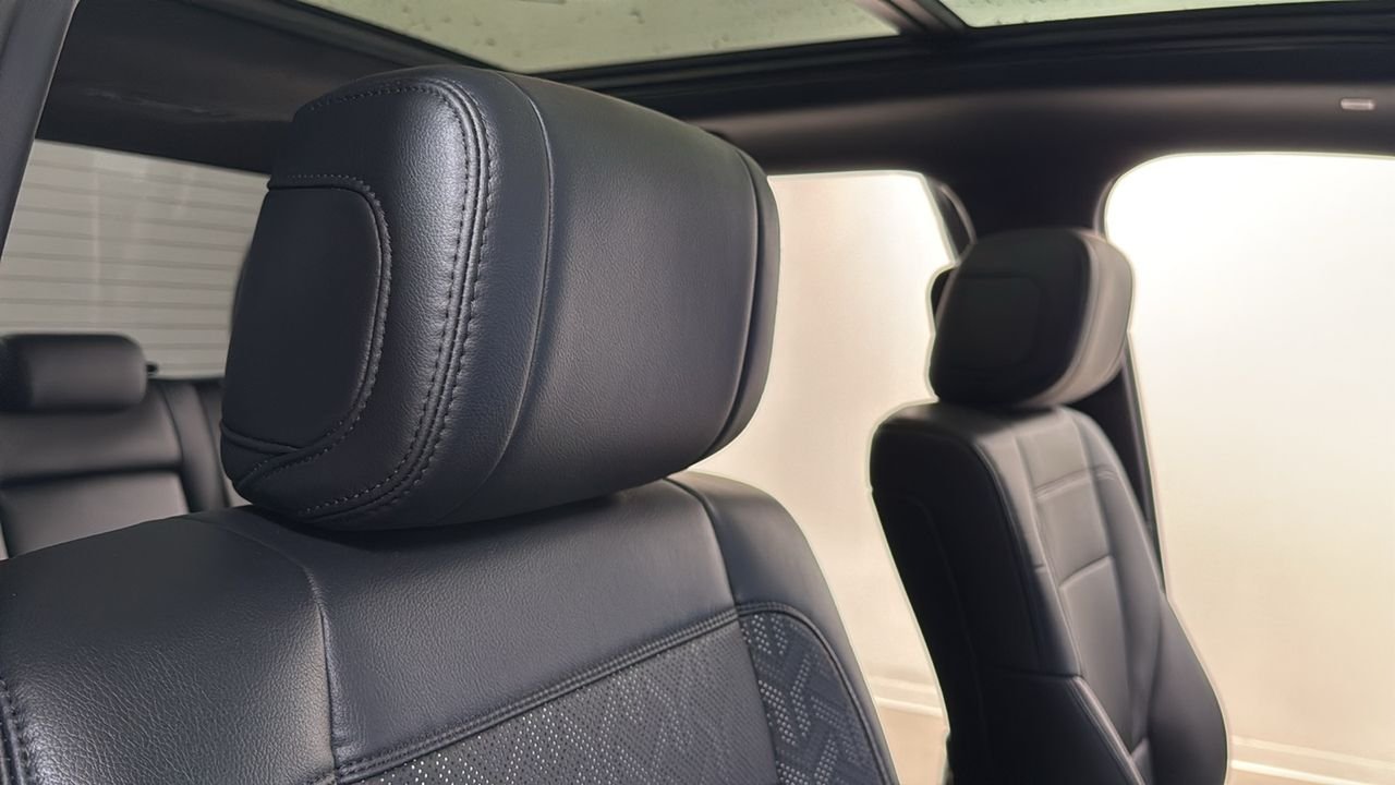Certified Used 2025  Toyota Limited image 19