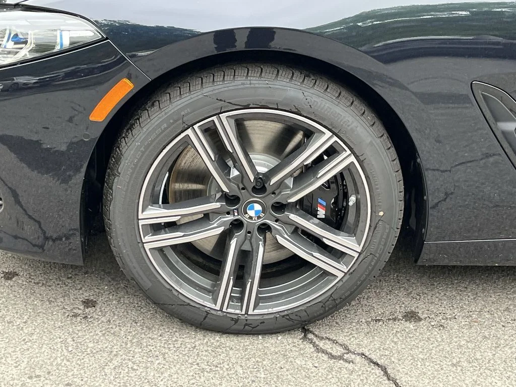 2026 BMW 8 Series 840i - Photo 10