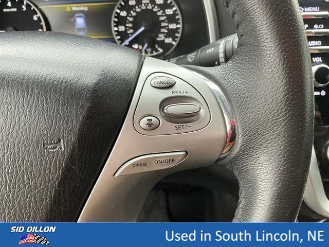 Used 2015 Gun Metallic Nissan SL image 10