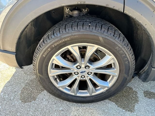Used 2023 Gray Ford Limited image 54