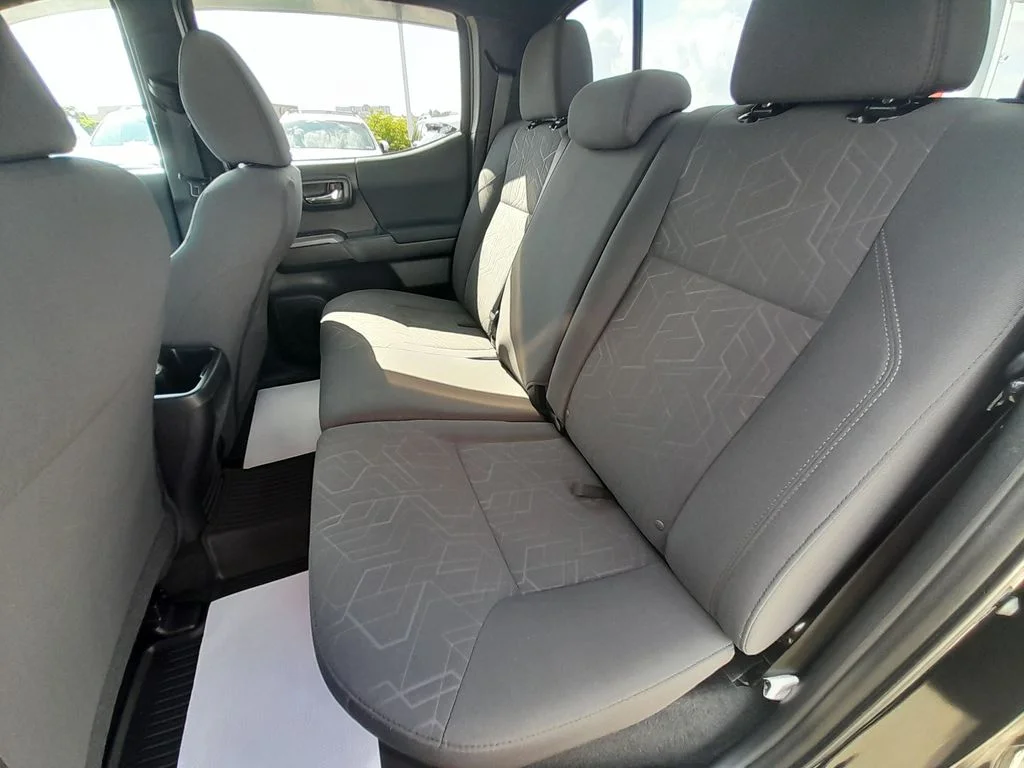 Used 2018 Black Toyota TRD Off-Road image 33