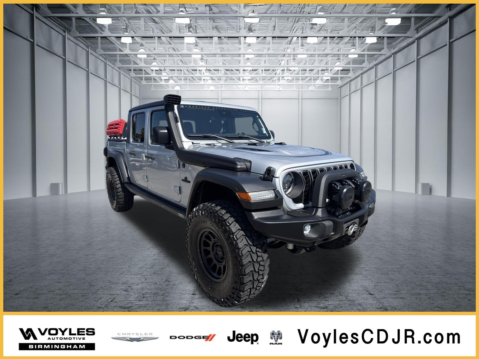 Used 2024 Silver Zynith Clearcoat Jeep Rubicon image 1