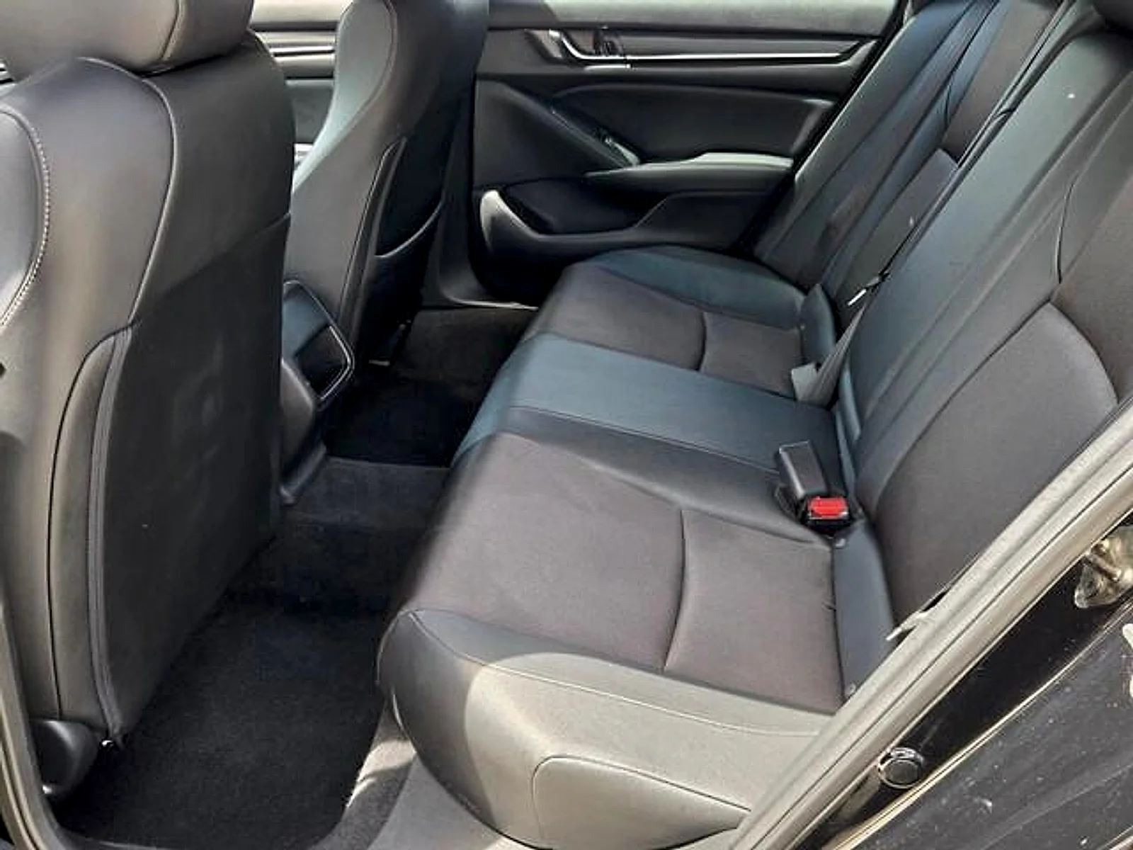 Used 2019  Honda Sport image 11
